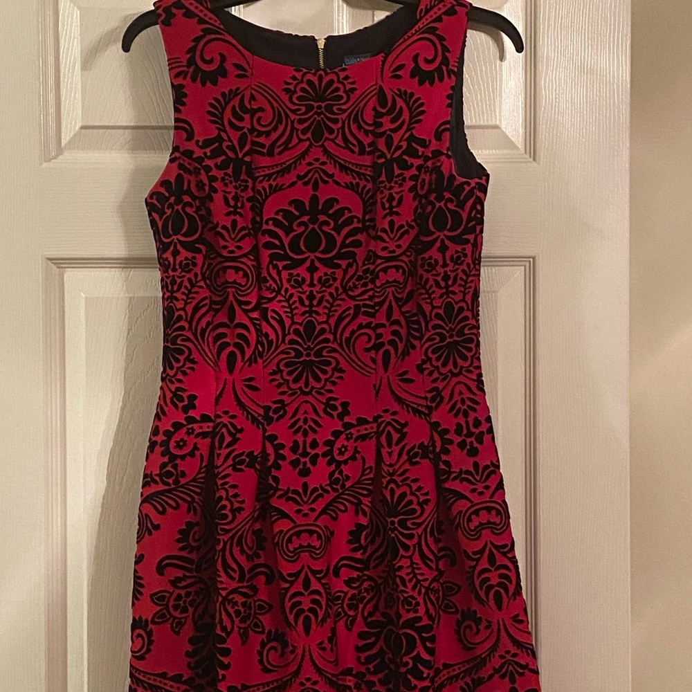 Size 6, watermelon red